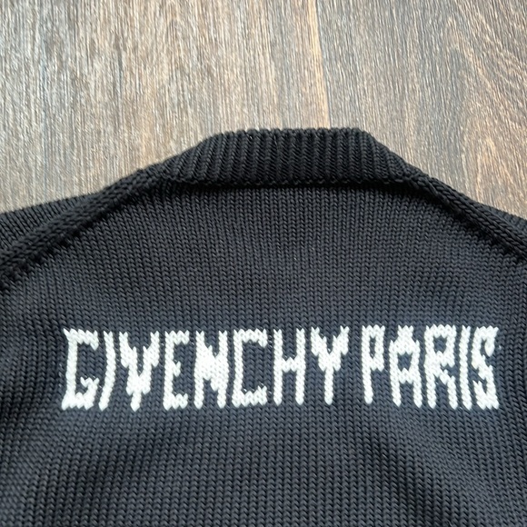 Givenchy Sweater - Picture 7 of 9